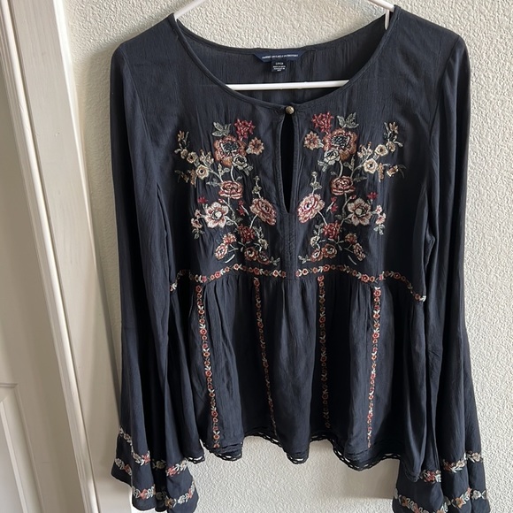 American Eagle  floral top - Picture 5 of 6